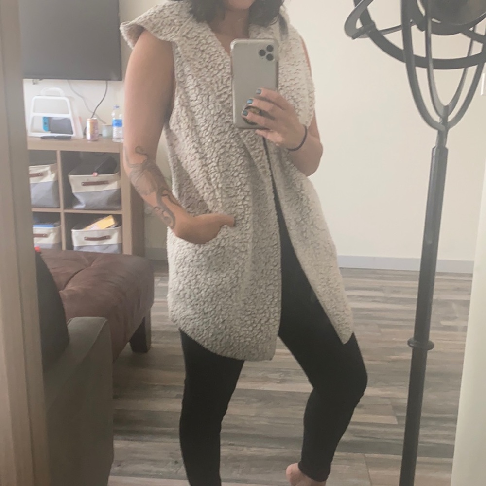 Hooded Tan/White Fuzzy Vest